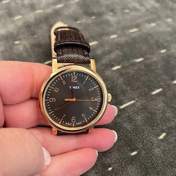 Timex | Accessories | Timex Unisex Brown Leather And Brass  display picture 1